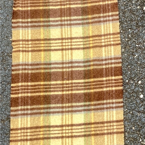 Vintage Louis Feraud Cashmere Scarf - Picture 4 of 5